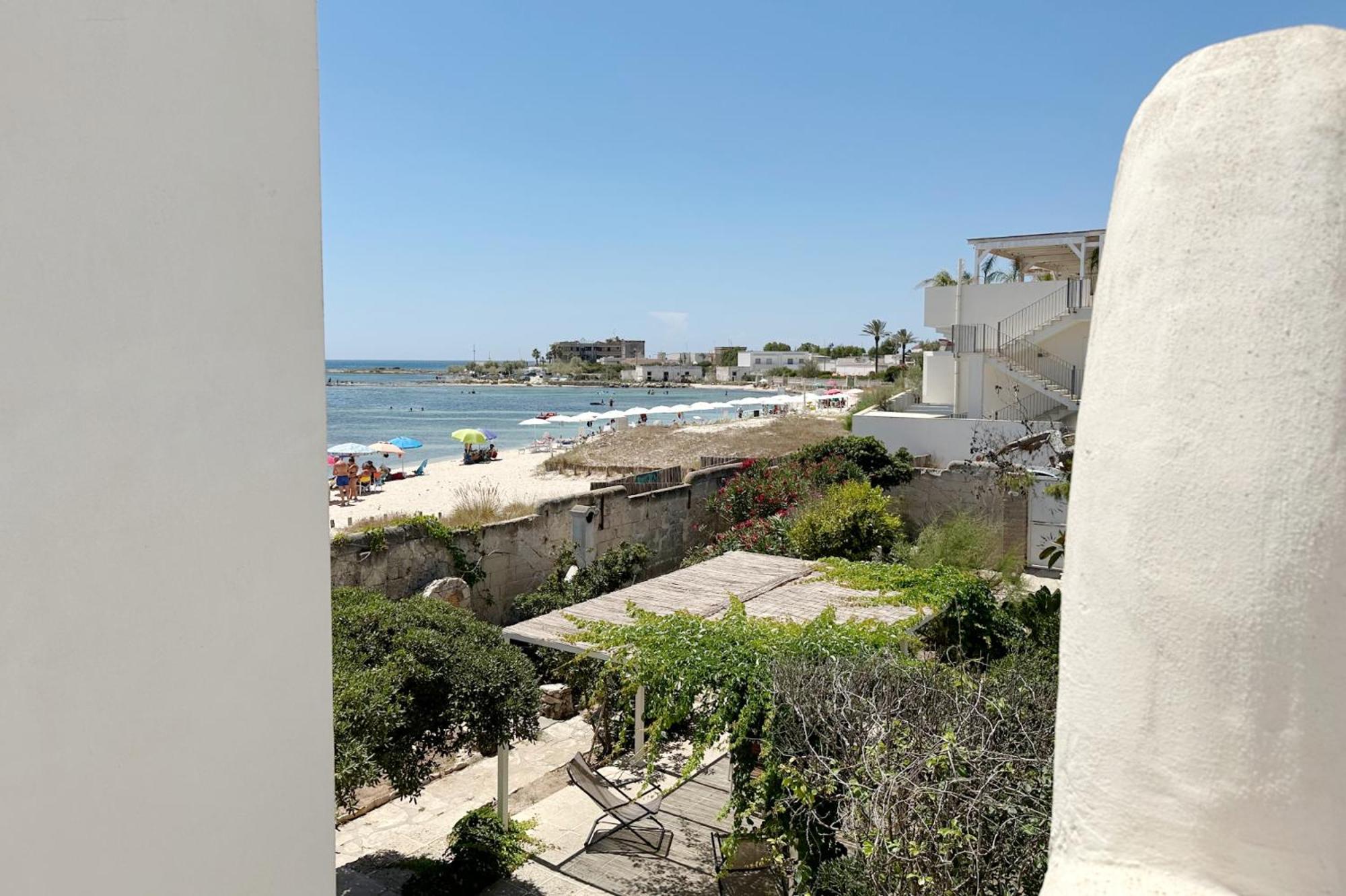 Villa Layla On The Beach Torre Lapillo Exterior foto